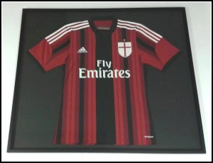 Vitriinikehys Arsenal pelipaita